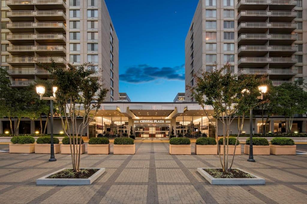Charming Apartment At Crystal City With Amazing Amenities Arlington Exterior foto