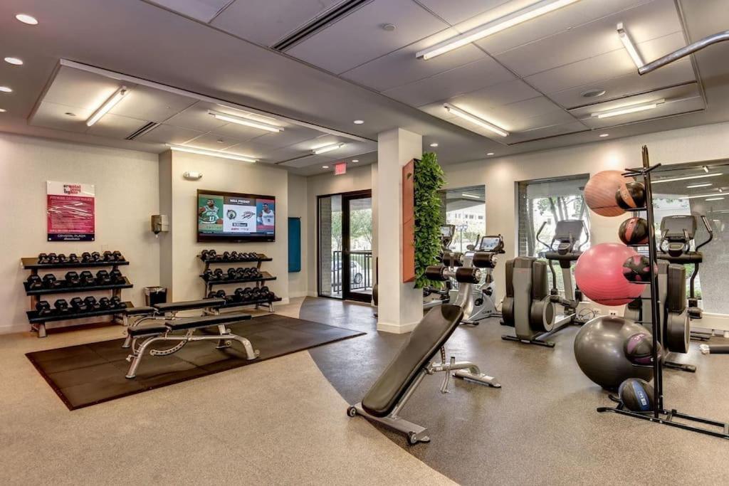 Charming Apartment At Crystal City With Amazing Amenities Arlington Exterior foto